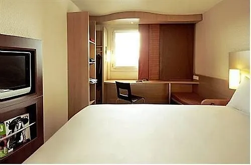 מלון Ibis Vaugirard Porte De Versailles 3*