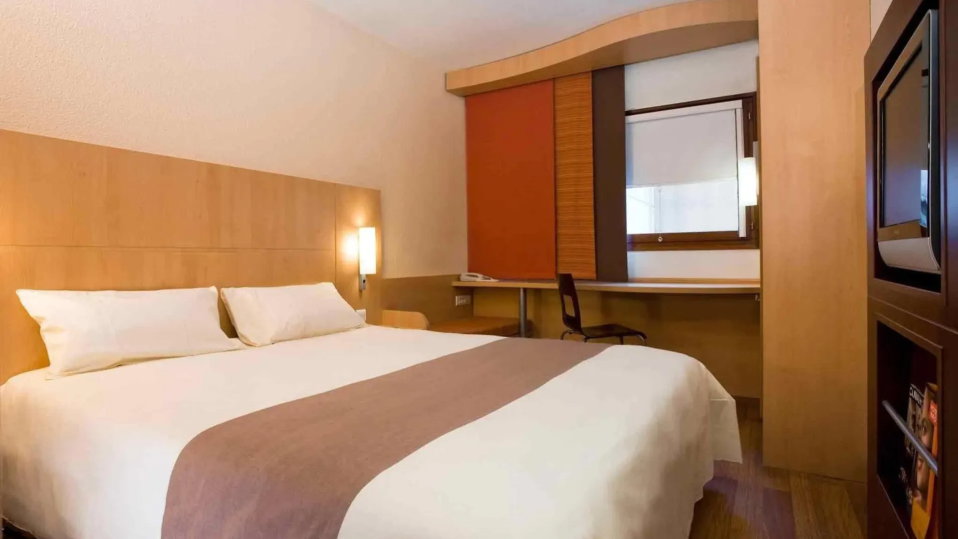 מלון Ibis Vaugirard Porte De Versailles