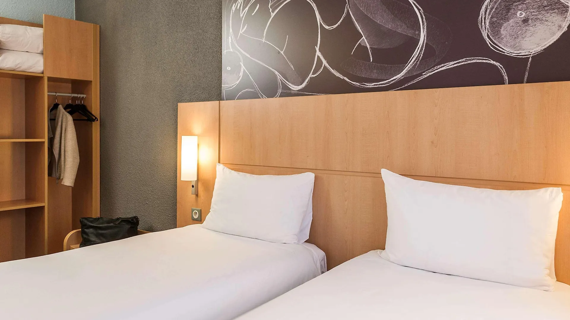 Ibis Vaugirard Porte De Versailles