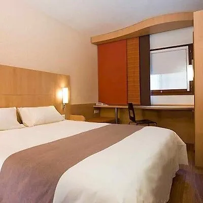 Ibis Vaugirard Porte De Versailles Parijs